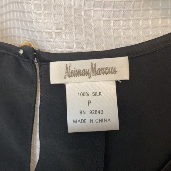 Neiman Marcus black shell - Picture 2 of 4